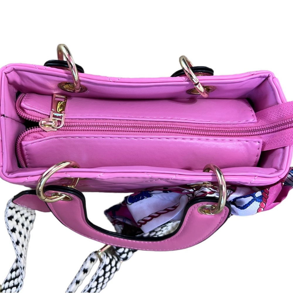 Pink Quilted Vegan leather Shoulder Bag - Picture 2 of 7